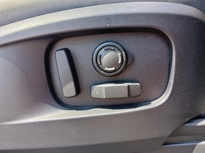 2025 LAND Rover DEFENDER thumbnail 27