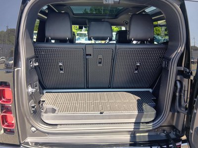 2025 LAND Rover DEFENDER photo 16