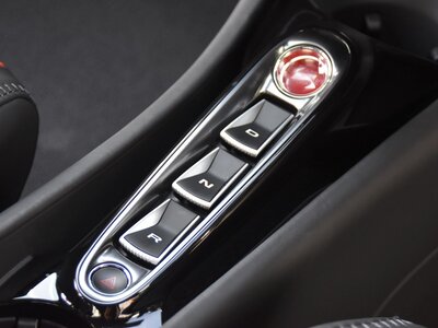 صورة 37 لـ 2023 Mclaren ARTURA
