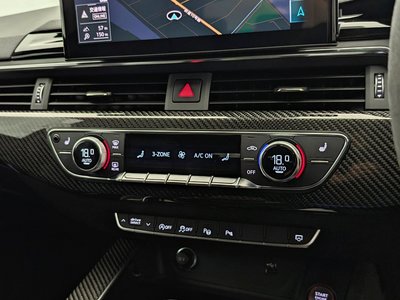 2024 AUDI RS4 AVANT photo 16