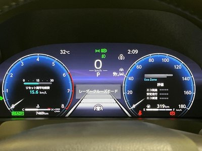 صورة 68 لـ 2025 Toyota ALPHARD