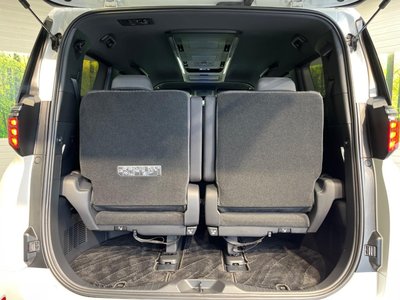 صورة 55 لـ 2025 Toyota ALPHARD