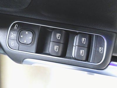 2023 Mercedes-BENZ GLB thumbnail 23