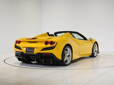 2022 Ferrari F8 SPIDER — фото 8