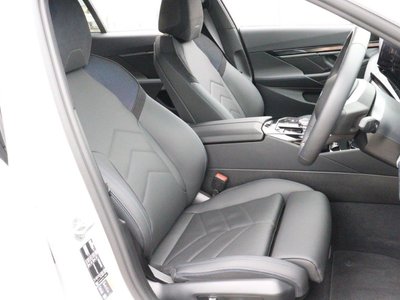2025 BMW I5 TOURING photo 18