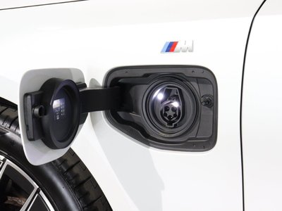 2025 BMW I5 TOURING photo 6