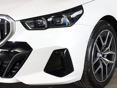 2025 BMW I5 TOURING photo 4