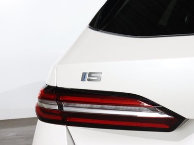 2025 BMW I5 TOURING photo 12