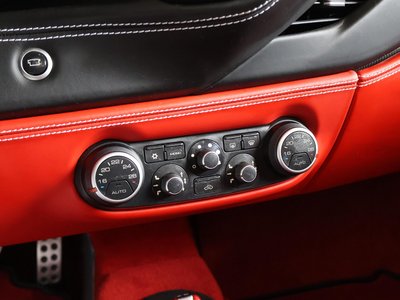 2017 Ferrari 488 SPIDER 缩略图 32