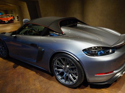 صورة مصغرة 7 لـ 2025 Porsche 718 SPYDER