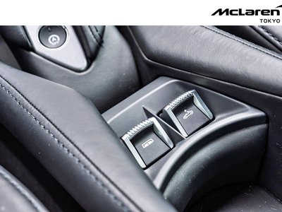 2024 Mclaren 750S SPIDER thumbnail 39
