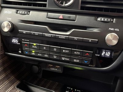 صورة مصغرة 49 لـ 2020 Lexus RX