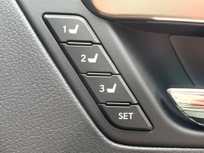 صورة مصغرة 33 لـ 2020 Lexus RX