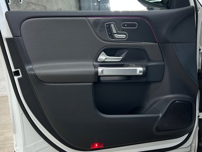 2021 Mercedes-BENZ GLB thumbnail 37