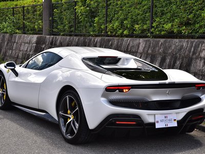 صورة 2 لـ 2024 Ferrari 296 GTS