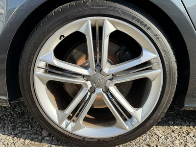 2015 AUDI S8 thumbnail 24