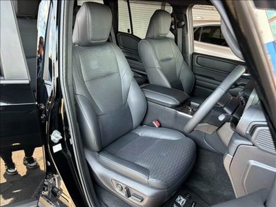 صورة 10 لـ 2024 Toyota LAND CRUISER 250