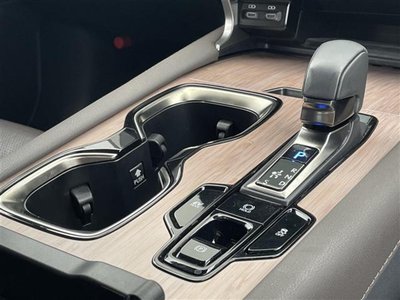 2023 Lexus RX thumbnail 22