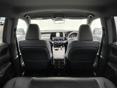 2023 Lexus RX thumbnail 32