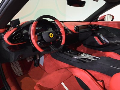 صورة مصغرة 2 لـ 2025 Ferrari 12 CILINDRI