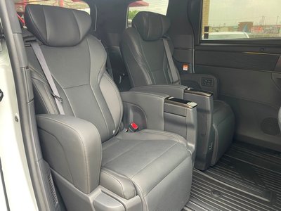 صورة 24 لـ 2025 Toyota ALPHARD