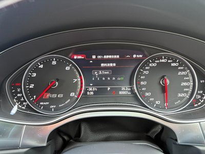 2017 AUDI RS6 AVANT 照片 16