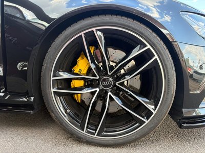 2017 AUDI RS6 AVANT 照片 38
