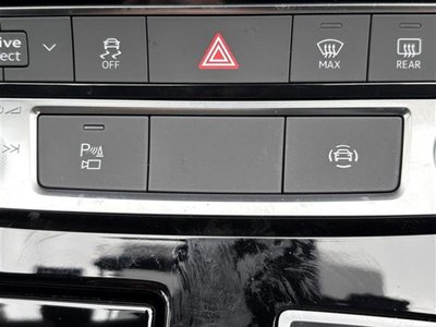 2022 AUDI Q8 photo 13