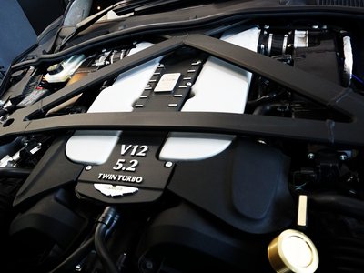 صورة 9 لـ 2019 Aston Martin DBS SUPERLEGGERA