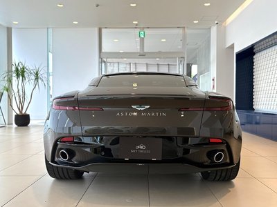 2025 Aston Martin DB12 照片 9