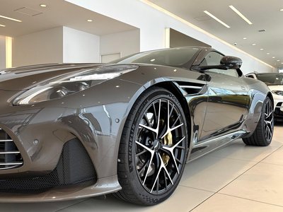 2025 Aston Martin DB12 照片 6