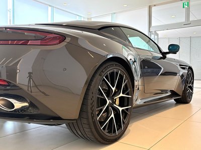 2025 Aston Martin DB12 照片 7