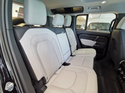 2025 LAND Rover DEFENDER thumbnail 27