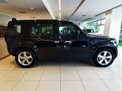 2025 LAND Rover DEFENDER thumbnail 19