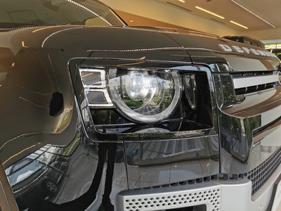2025 LAND Rover DEFENDER photo 8