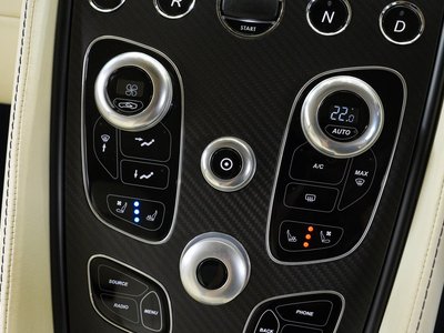 2017 Aston Martin VANQUISH 照片 15