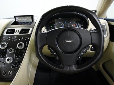 2017 Aston Martin VANQUISH 照片 11