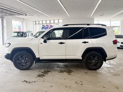 صورة 12 لـ 2021 Toyota LAND CRUISER 300
