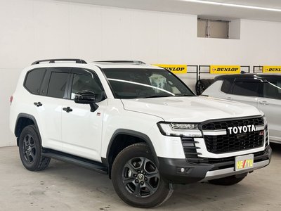صورة 7 لـ 2021 Toyota LAND CRUISER 300