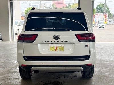 صورة 10 لـ 2021 Toyota LAND CRUISER 300