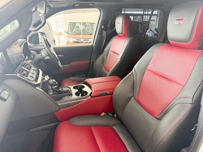صورة 16 لـ 2021 Toyota LAND CRUISER 300