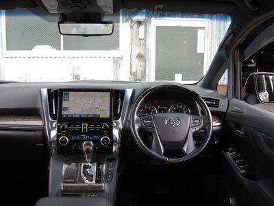 صورة 42 لـ 2021 Toyota ALPHARD