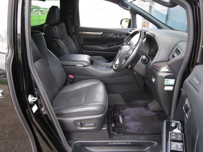 صورة 56 لـ 2021 Toyota ALPHARD