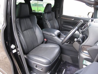 صورة 57 لـ 2021 Toyota ALPHARD