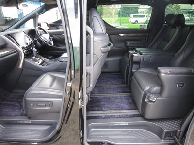 صورة 62 لـ 2021 Toyota ALPHARD