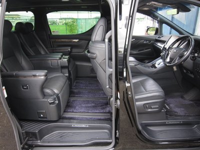 صورة 58 لـ 2021 Toyota ALPHARD