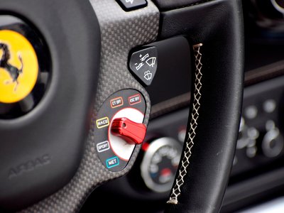 2013 Ferrari 458 SPIDER — фото 57