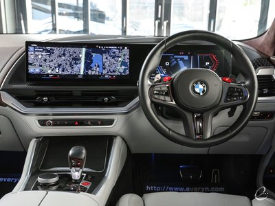 صورة 76 لـ 2023 BMW XM