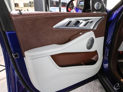 صورة 72 لـ 2023 BMW XM