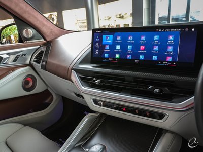 صورة 78 لـ 2023 BMW XM
